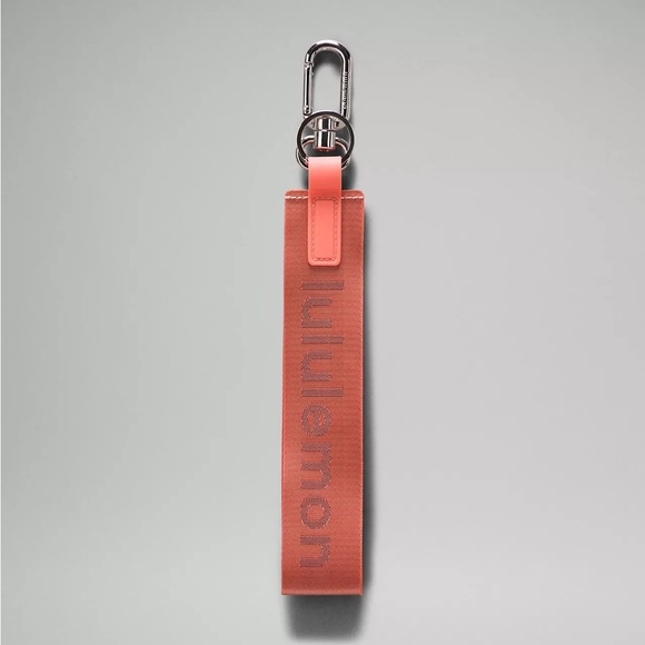 Lululemon Never Lost Keychain- Raspberry Cream/Wine Berry - Picture 4 of 6